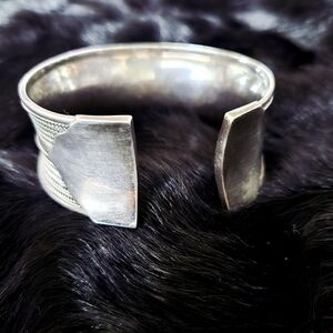 VTG Stunning Artisan-crafted Heavy & Solid 925 Oxidized SS Woven Cuff Bracelet